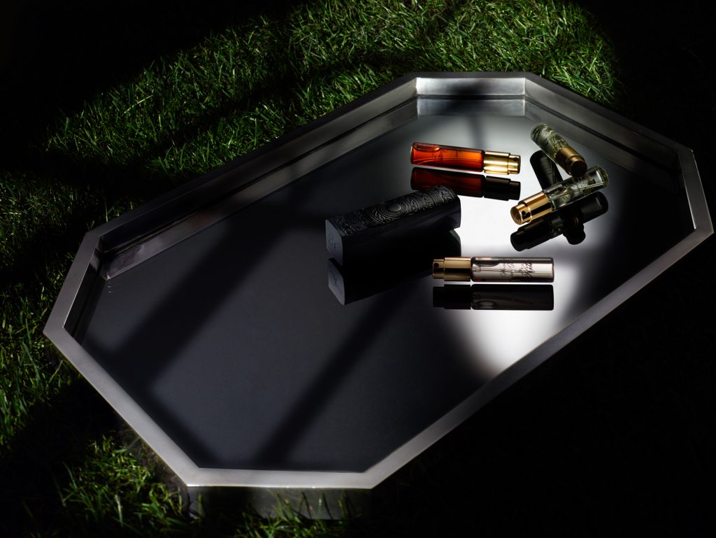 By K-National Holly-window_R3